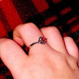 Beautiful and Decorative Size 8 Ring